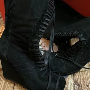 🇮🇹 💎 🇮🇹• ♥️⚫️♥️ Fancaltti x lace ‘em vibes ♥️⚫️♥️